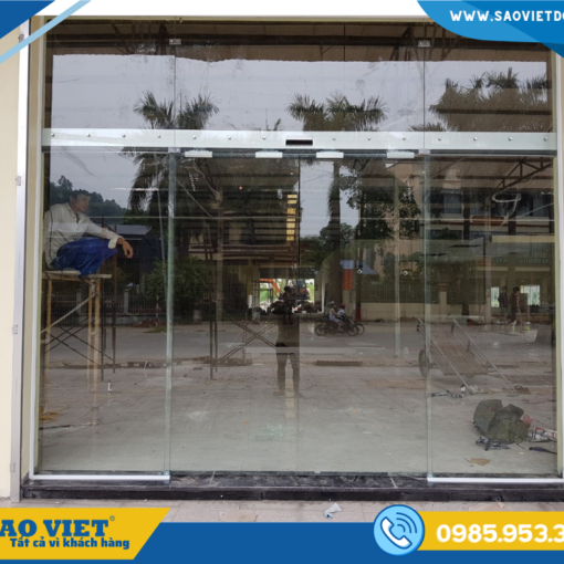 Vách kính mặt dựng giấu đố 44 cua-kinh-tu-dong-05