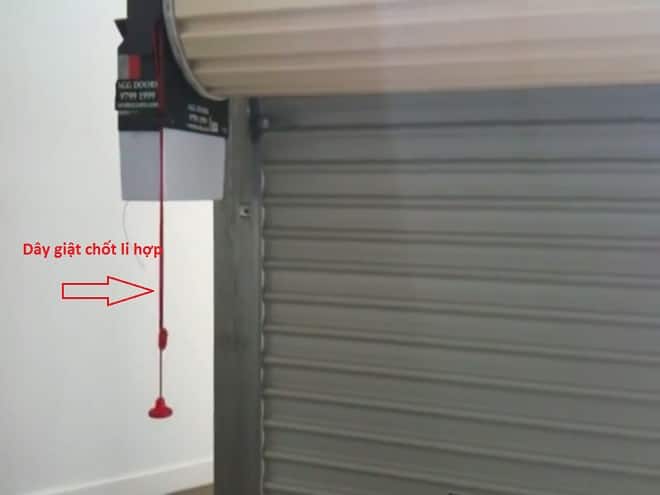 Hướng Dẫn Cách Đóng Mở Cửa Cuốn Khi Mất Điện 10 Li hop cua cuon