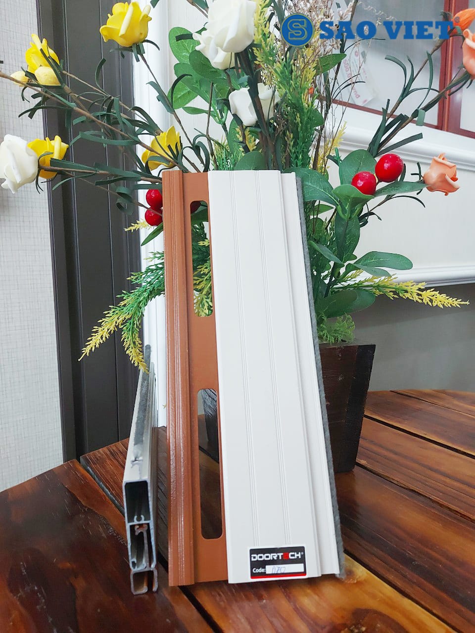 Cửa cuốn khe thoáng Doortech D70 18 cửa cuốn khe thoáng Doortech D70