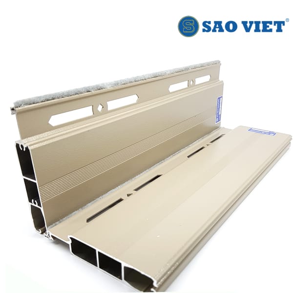 Cửa cuốn xuyên sáng M71