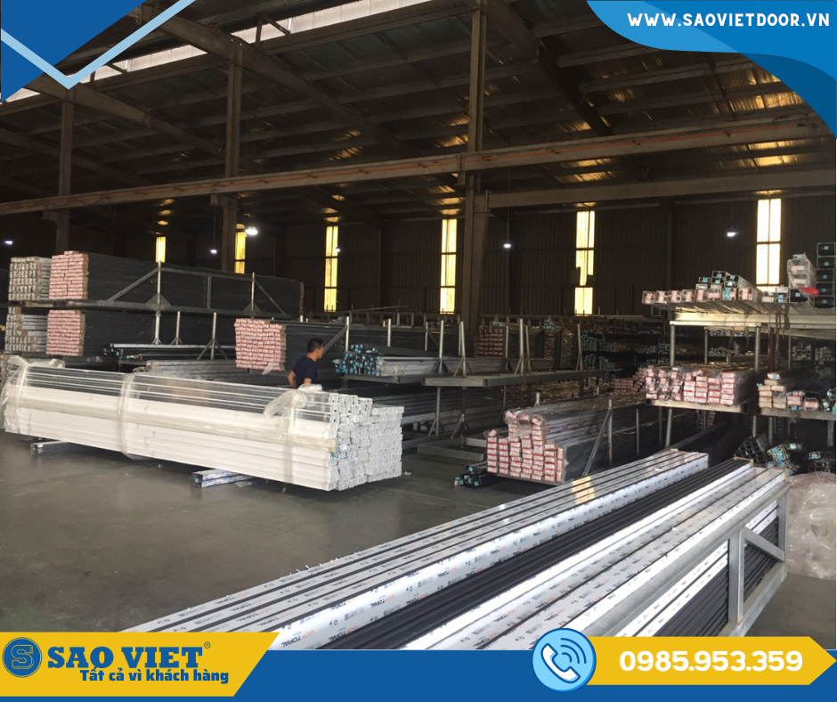 Nhà Máy Sản Xuất Nhôm Kính Đi Đầu Về Chất Lượng tại Saovietdoor 15 nha may nhom 01