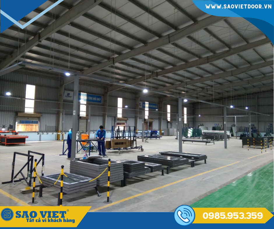 Nhà Máy Sản Xuất Nhôm Kính Đi Đầu Về Chất Lượng tại Saovietdoor 22 nha may nhom 03