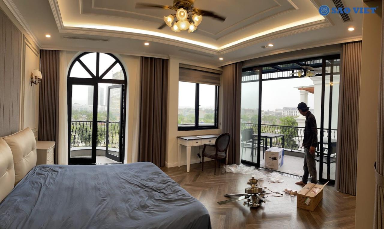 Thi công cửa nhôm kính biệt thự Ngọc Trai 1603 tại Vinhomes Oceanpark 27 thi công cửa nhôm kính