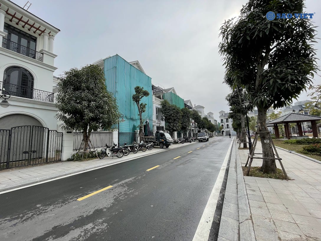 Thi công cửa nhôm kính biệt thự Ngọc Trai 1603 tại Vinhomes Oceanpark 17 thi công cửa nhôm kính