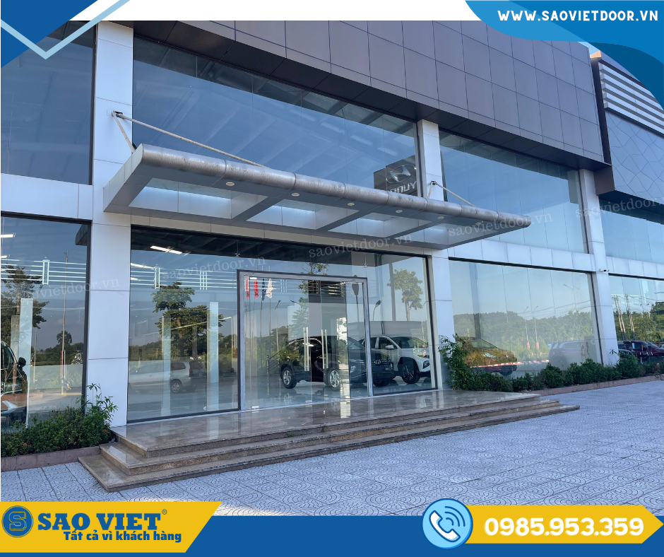 Vách kính showroom Cao Cấp 45 vach kinh mat dung 14 1