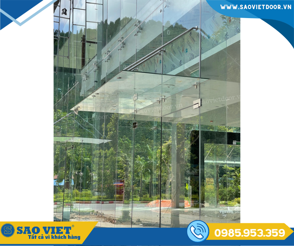 Vách kính showroom Cao Cấp 52 vach kinh showroom 07 1