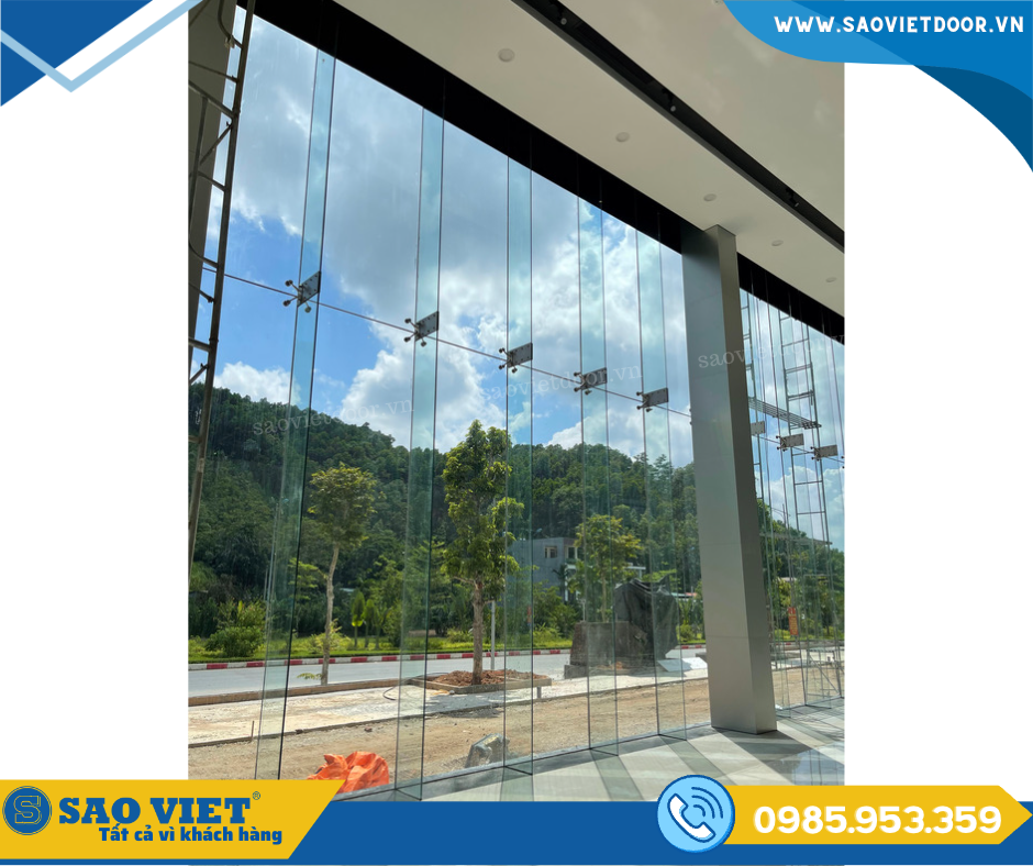Vách kính showroom Cao Cấp 56 vach kinh showroom 11 2