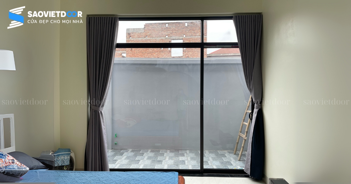 Thi Công Lắp Đặt Cửa Nhôm Xingfa Nhập Khẩu Tại Gia Đình Anh Dũng - Bắc Giang 16 Thi công cửa đi mở trượt nhôm xingfa nhập khẩu anh Dũng - Bắc Giang