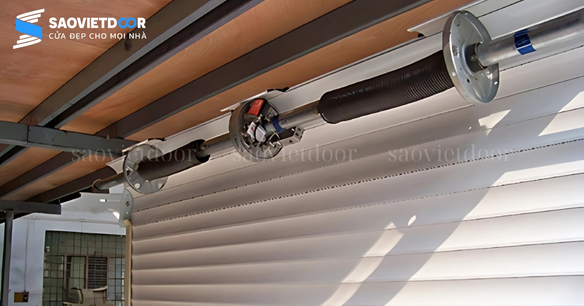 3 Bước Đơn Giản Sửa Cửa Cuốn Bị Kẹt Tại Nhà 18 Lò xo cửa cuốn