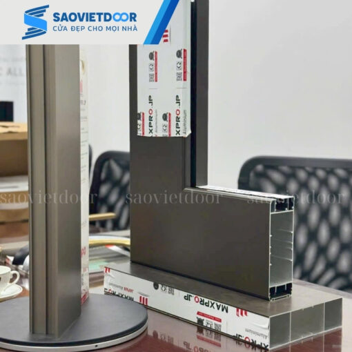 Cửa nhôm thủy lực Maxpro mạ Anodise ED 24 Cửa nhôm thuỷ lực maxpro mạ anodise ed