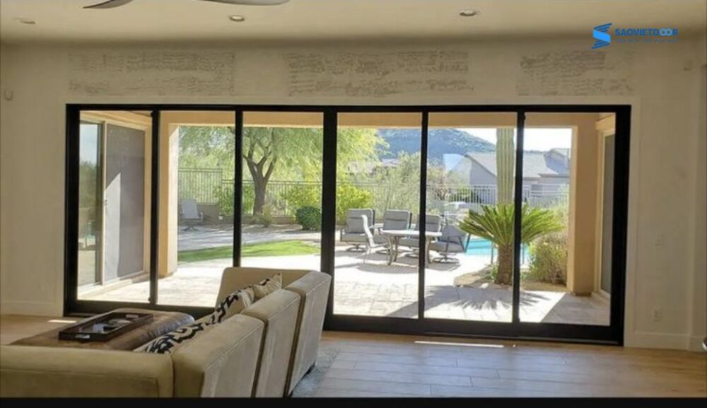 nhom-xingfa-he-55-co-may-loai