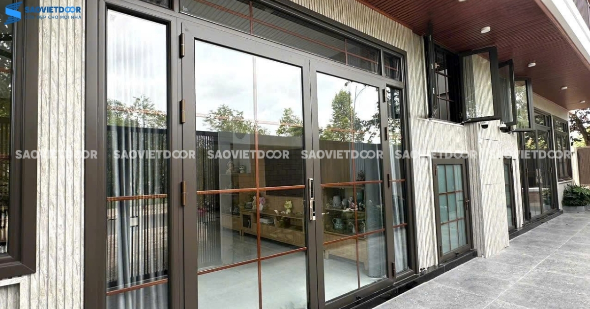 Lắp Đặt Cửa Mở Quay Hệ R83 Maxpro Cho Anh Nam Chị Linh - Hải Dương 35 Lắp Đặt Cửa Mở Quay Hệ R83 Maxpro Cho Anh Nam Chị Linh - Hải Dương