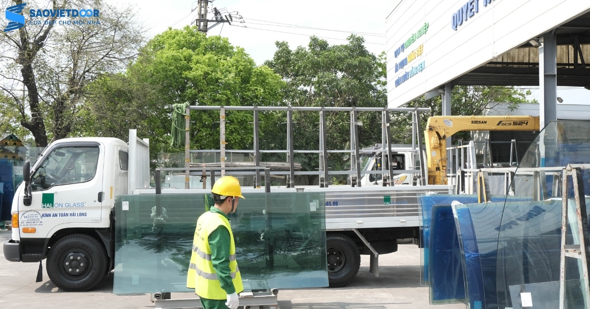 Nhà Máy Sản Xuất Kính Hải Long Của Saovietdoor