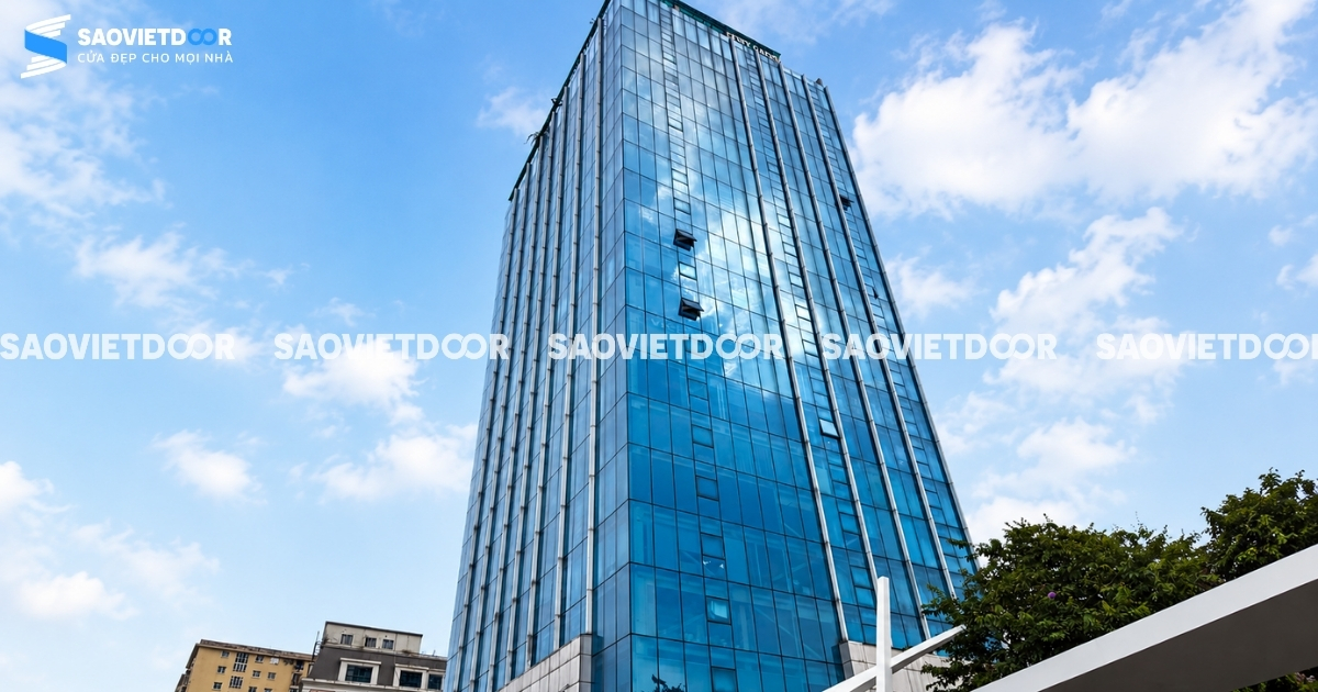 Vách kính mặt dựng tại Saovietdoor 